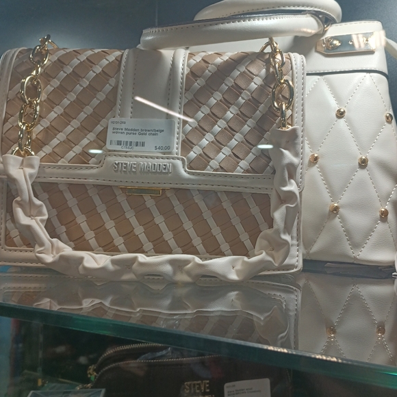 Purses - Picture 3 of 4